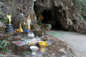 Eingang Tham Sao Hin Phayanak-sb