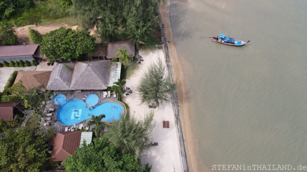 Ein Resort auf Koh Yao Yai mit der DJI von oben