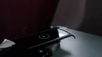 Verboten: Powerbank im Flugzeug laden